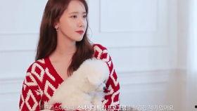 林允儿拍摄花絮,镜头外的甜美瞬间  第2张