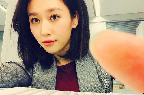 最新女主播青草吃香肠,人气飙升成为新晋网红  第3张