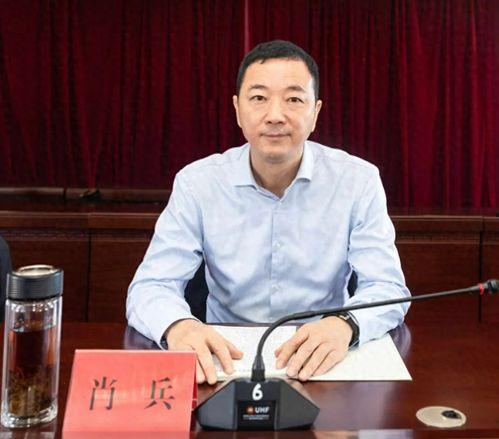 肖兵图片,光影交织下的艺术人生  第2张